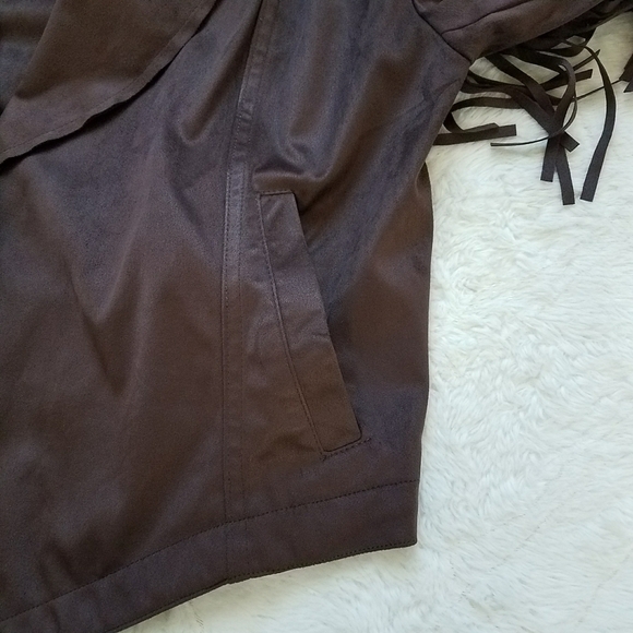 Shyanne Women's Fringe Faux Suede Cropped Jacket - Picture 6 of 9